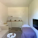 Christina's Homely Escapes *