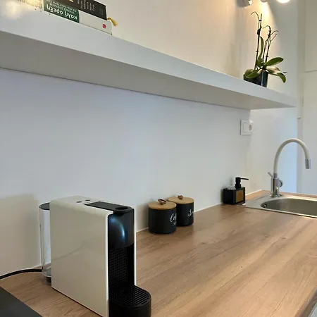 Christina's Homely Escapes * Sikion