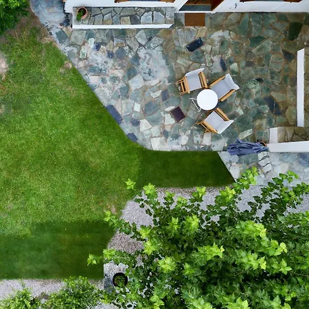 Christina's Homely Escapes