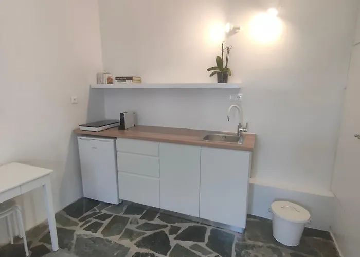 Christina's Homely Escapes