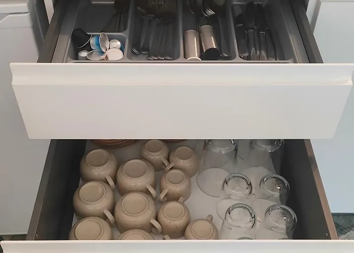 Christina's Homely Escapes *