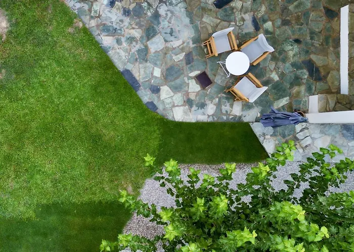 Christina's Homely Escapes