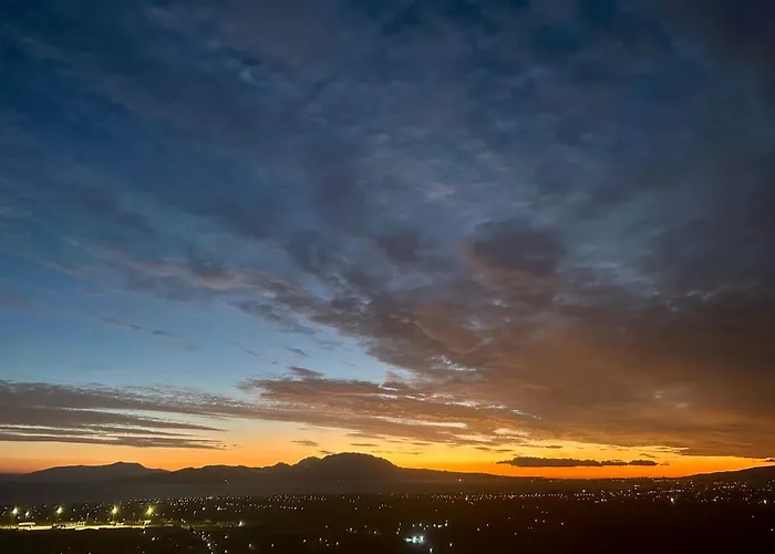 Christina's Homely Escapes * Sikion