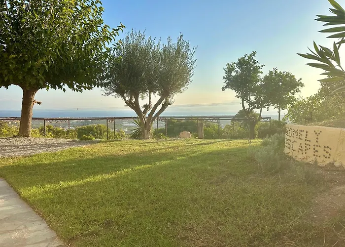 Christina's Homely Escapes Διαμέρισμα Sikion