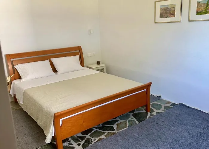 Christina's Homely Escapes